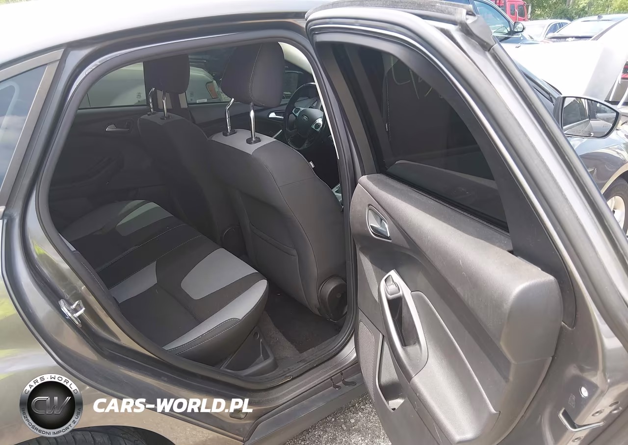2012 Ford Focus Se VIN:1FAHP3F21CL294347 - 8