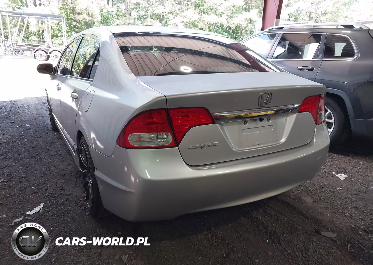 2010 Honda Civic Lx VIN:2HGFA1F51AH319101 - 3