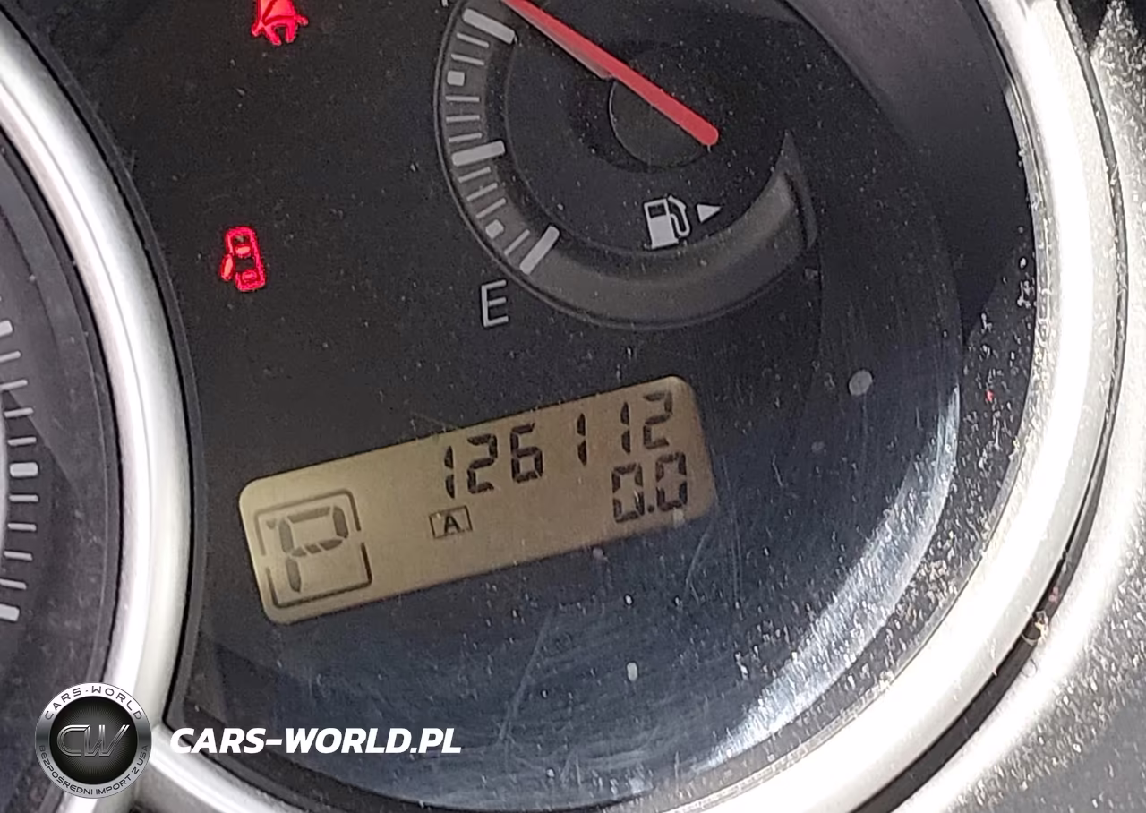 2010 Nissan Versa 1.8S VIN:3N1BC1AP3AL384087 - 15