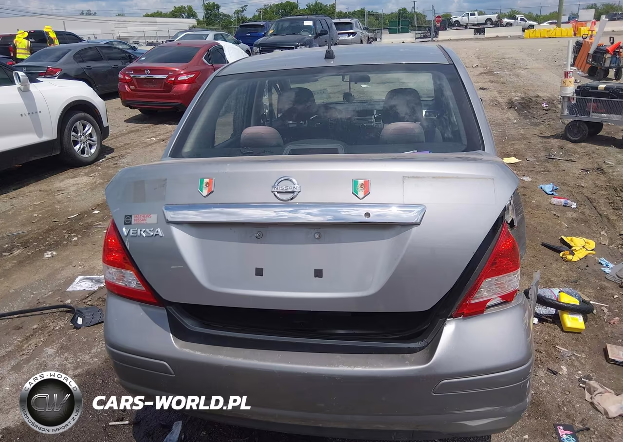 2010 Nissan Versa 1.8S VIN:3N1BC1AP3AL384087 - 16
