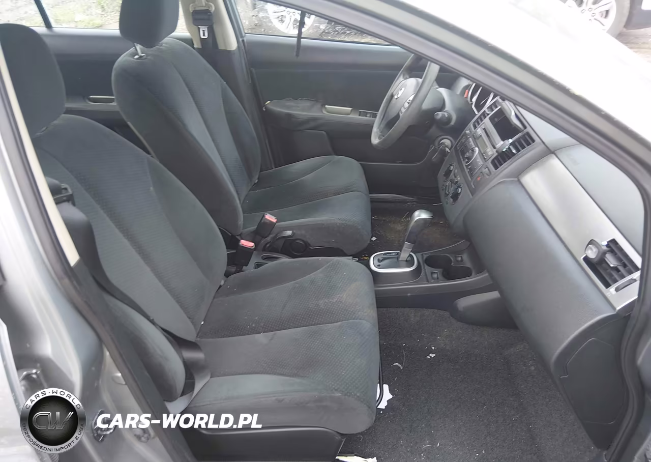 2010 Nissan Versa 1.8S VIN:3N1BC1AP3AL384087 - 5