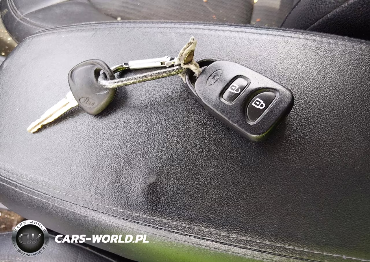 2010 Hyundai Tucson Gls VIN:KM8JU3AC5AU044438 - 11