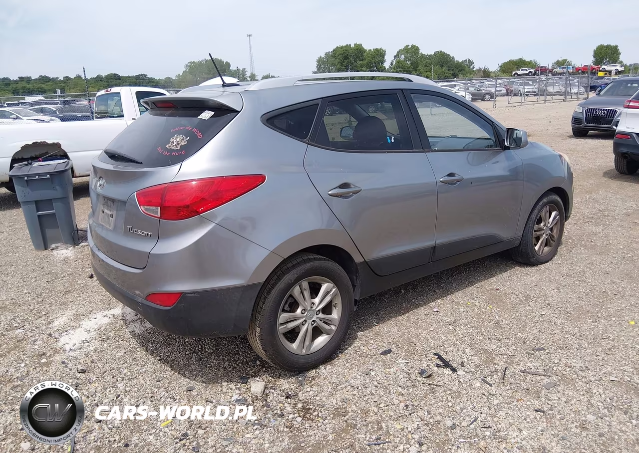 2010 Hyundai Tucson Gls VIN:KM8JU3AC5AU044438 - 4