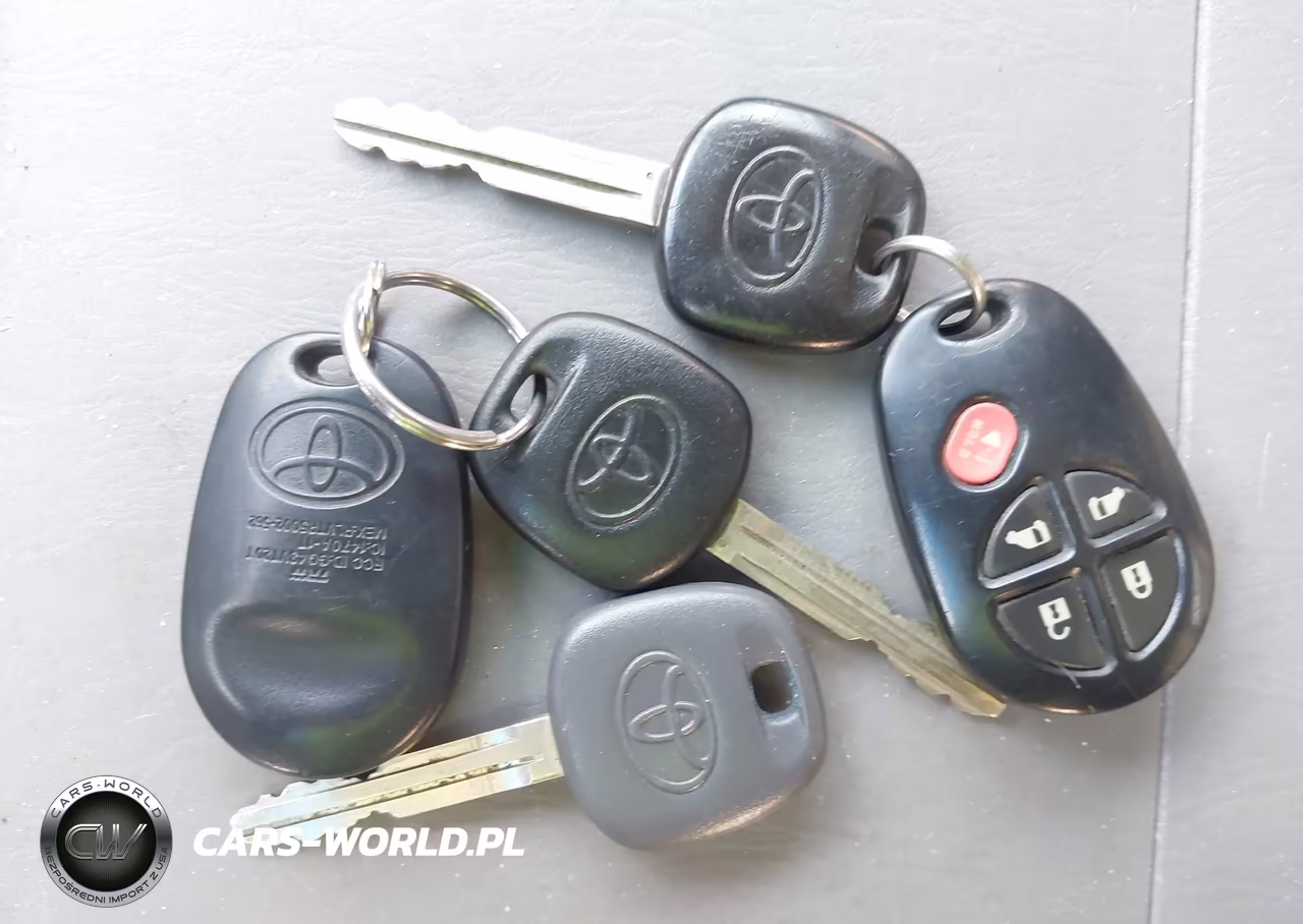 2008 Toyota Sienna Le VIN:5TDZK23C98S202475 - 11