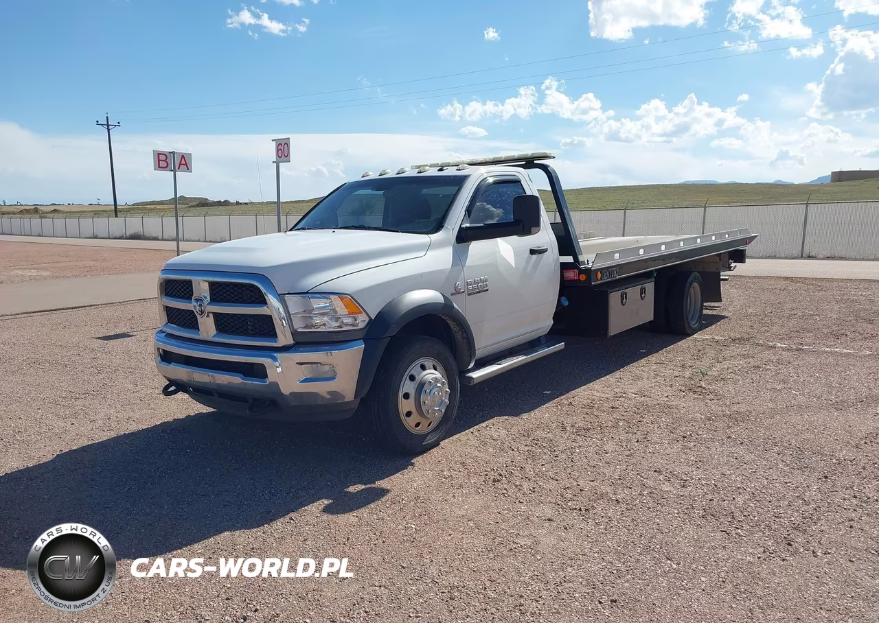 2018 Ram 5500 Chassis Tradesman-Slt VIN:3C7WRMDL5JG244027 - 2