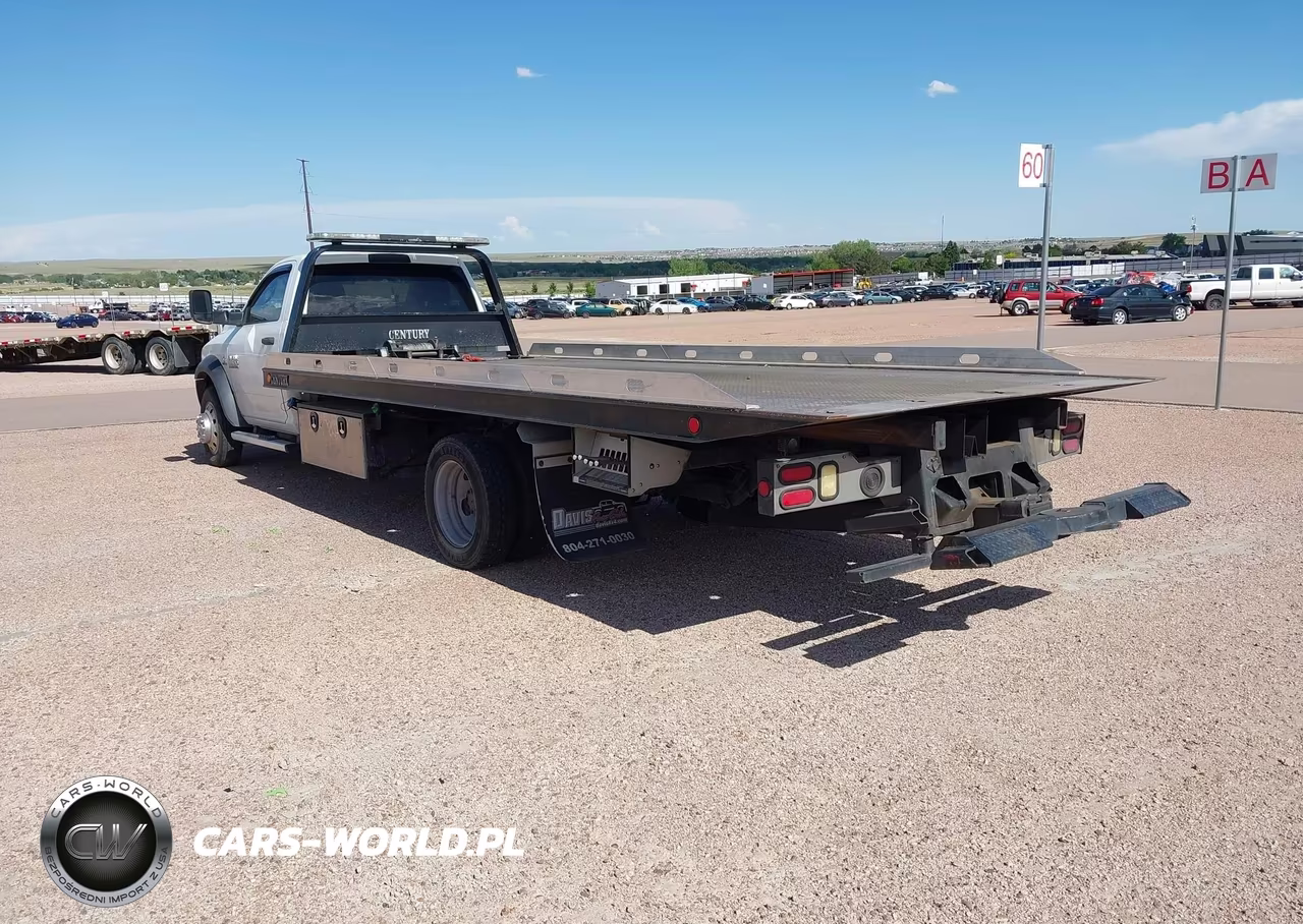 2018 Ram 5500 Chassis Tradesman-Slt VIN:3C7WRMDL5JG244027 - 3