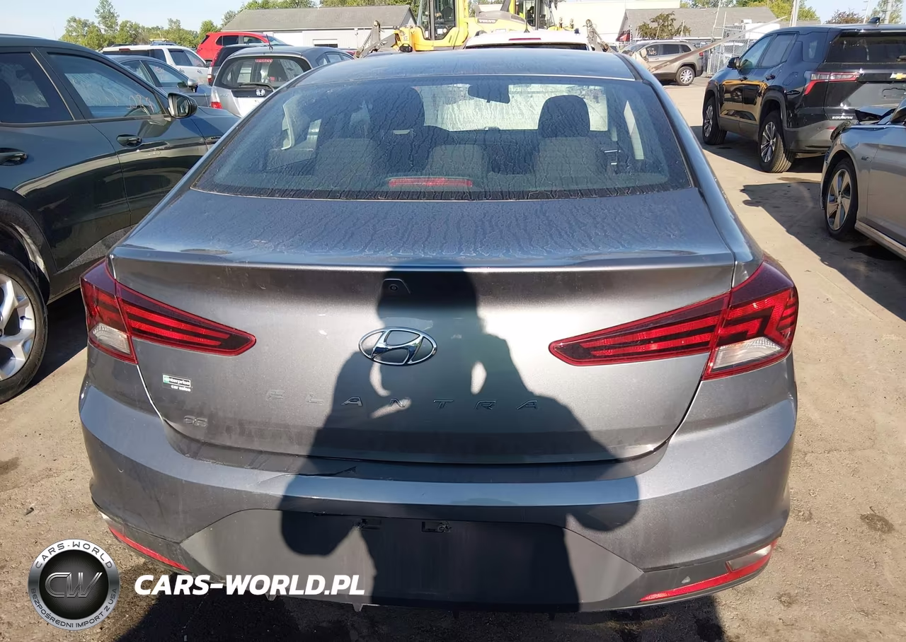 2019 Hyundai Elantra Se VIN:5NPD74LFXKH447526 - 16