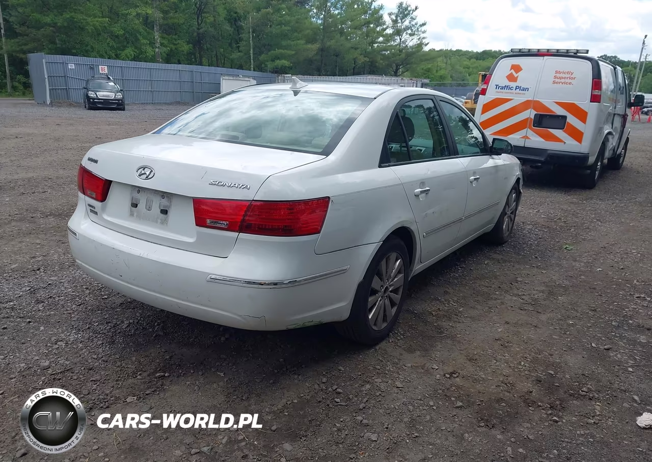 2009 Hyundai Sonata Limited VIN:5NPEU46C59H563435 - 4