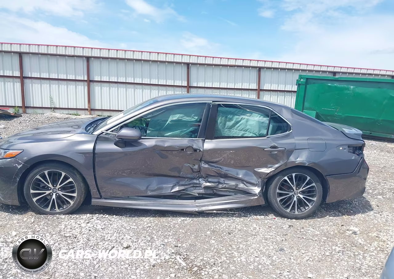 2018 Toyota Camry Se VIN:4T1B11HK5JU115104 - 15