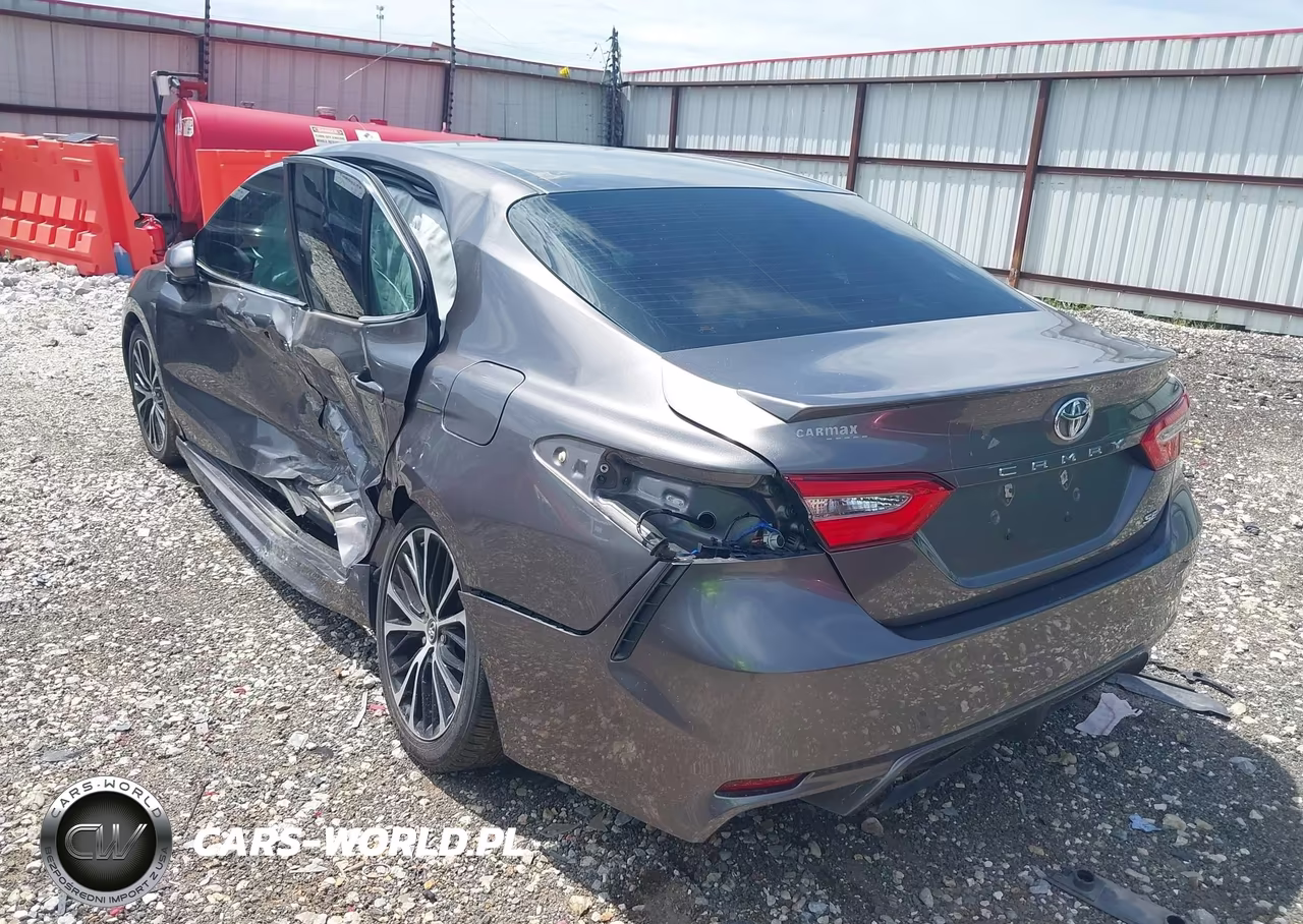 2018 Toyota Camry Se VIN:4T1B11HK5JU115104 - 3