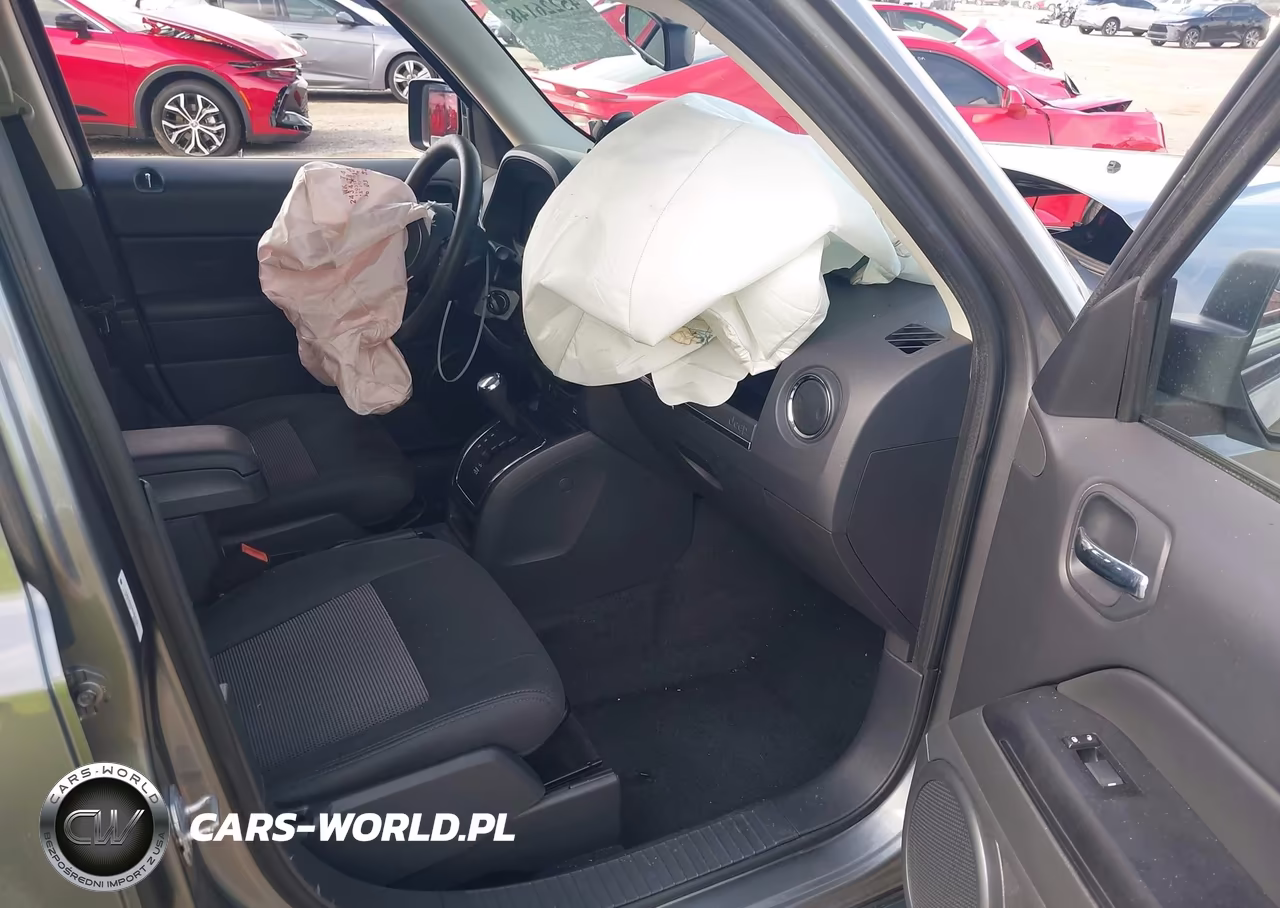 2012 Jeep Patriot Sport VIN:1C4NJPBA3CD640153 - 5