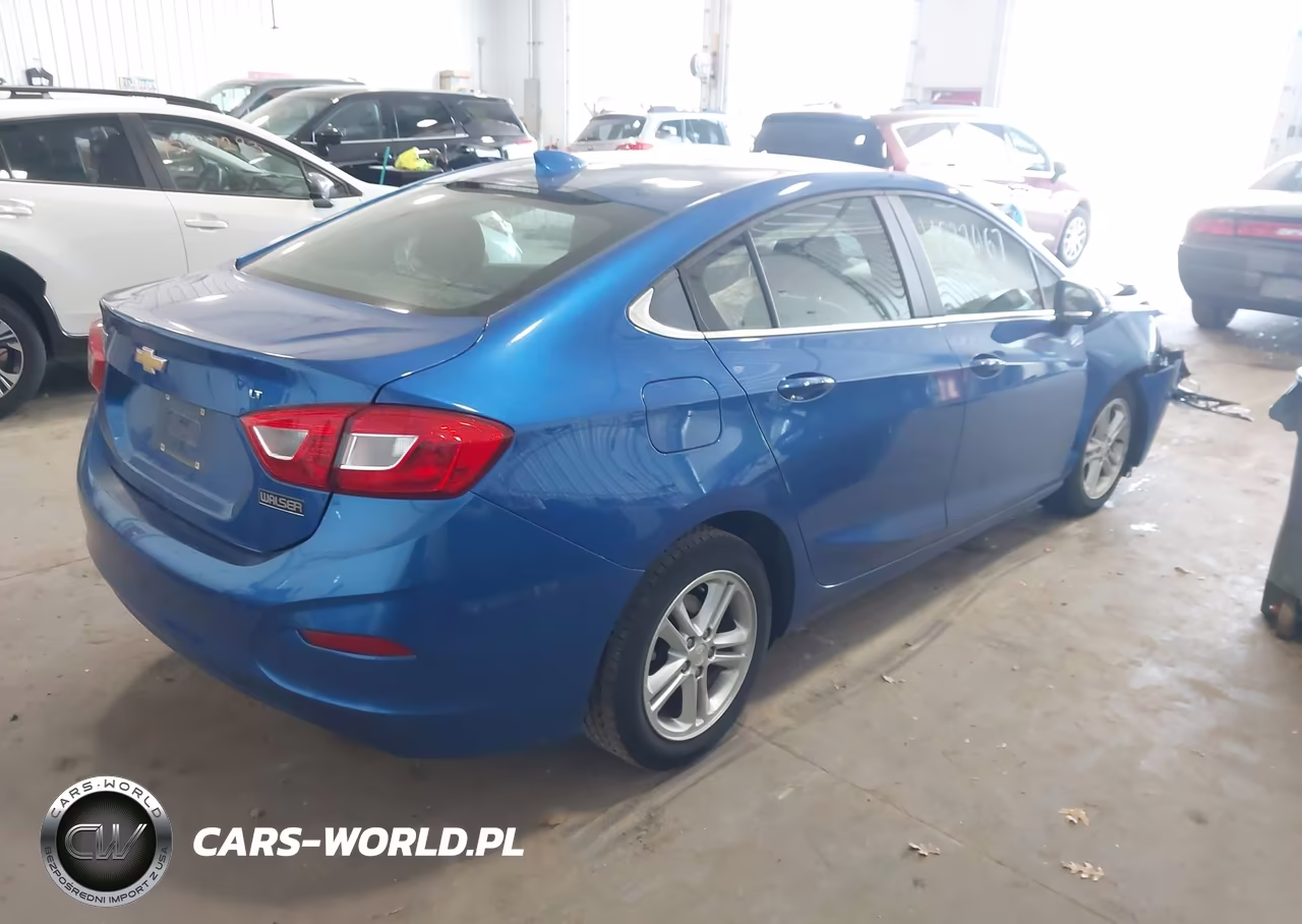 2018 Chevrolet Cruze Lt Auto VIN:1G1BE5SM0J7182971 - 4