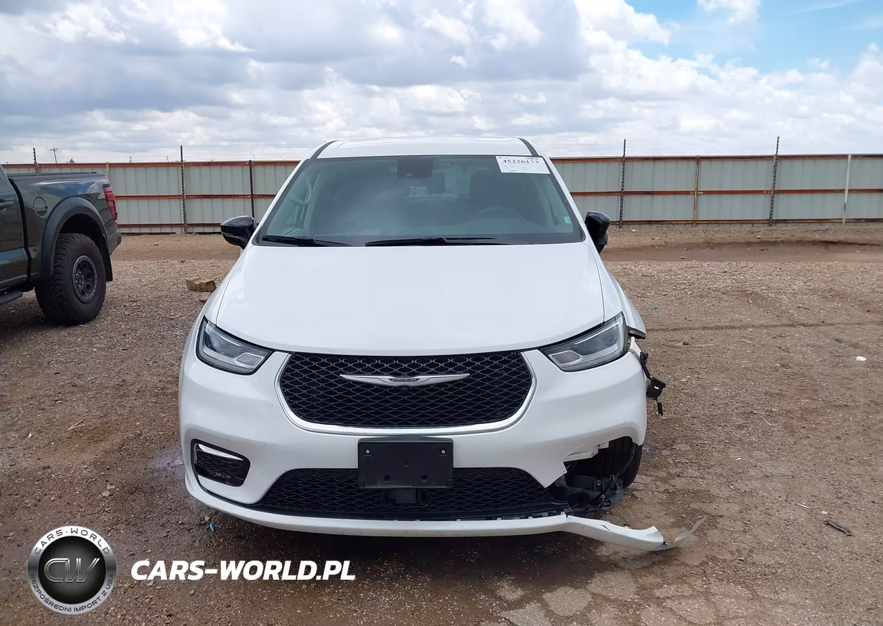 2024 Chrysler Pacifica Hybrid Select VIN:2C4RC1S70RR153642 - 12