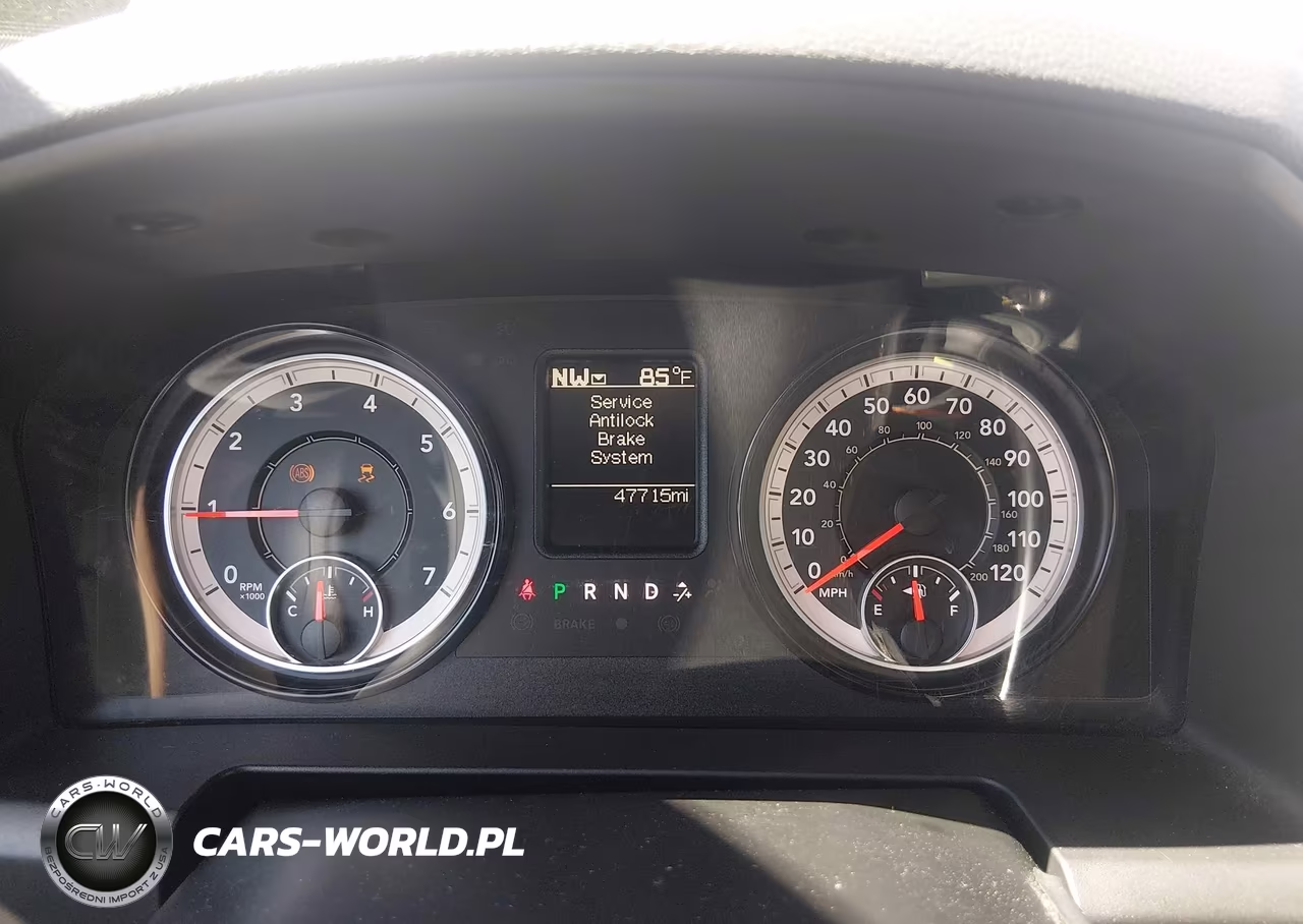 2017 Ram 3500 Tradesman 4X4 8' Box VIN:3C63R3GJ2HG785171 - 7