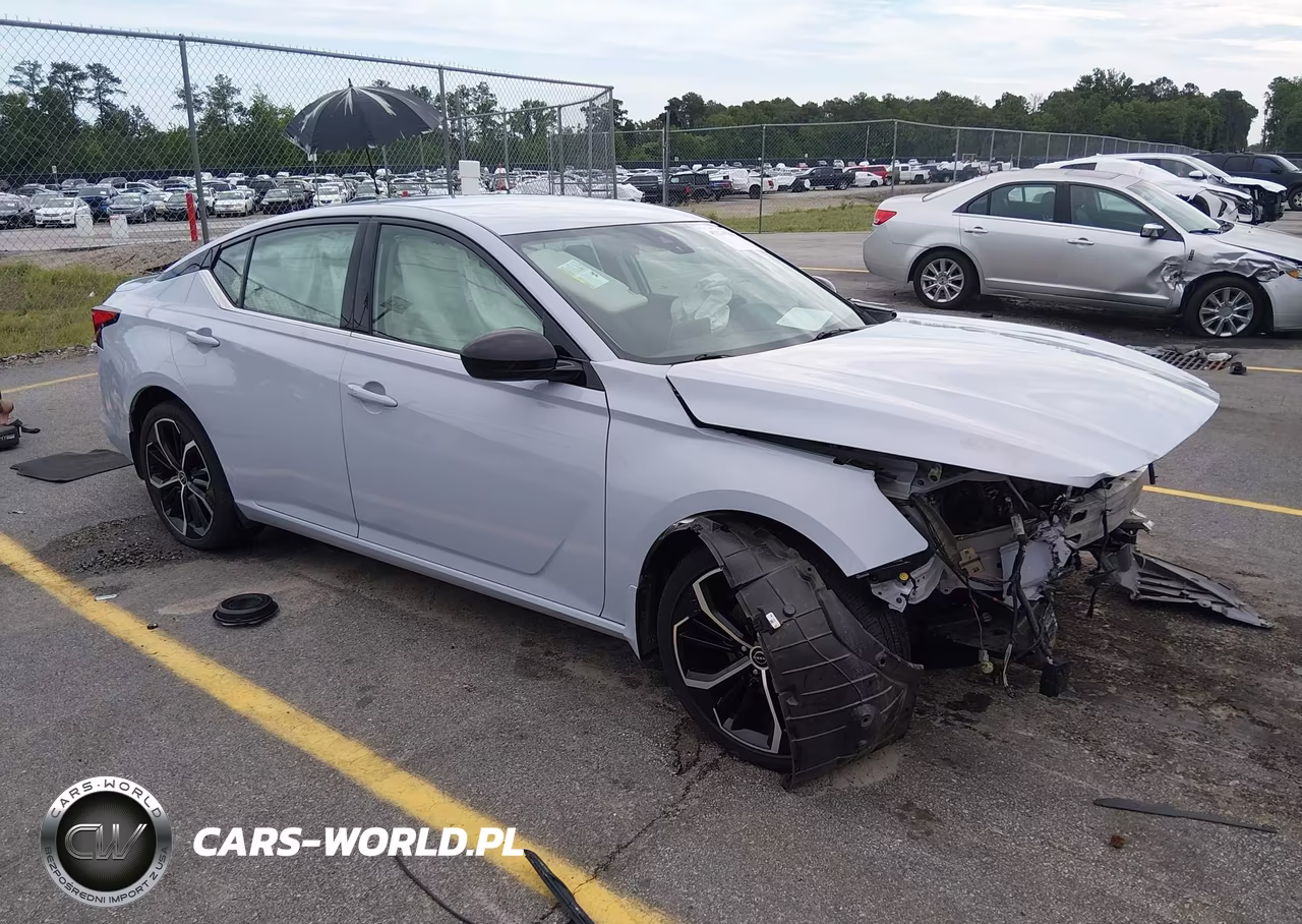 2023 Nissan Altima Sr Fwd