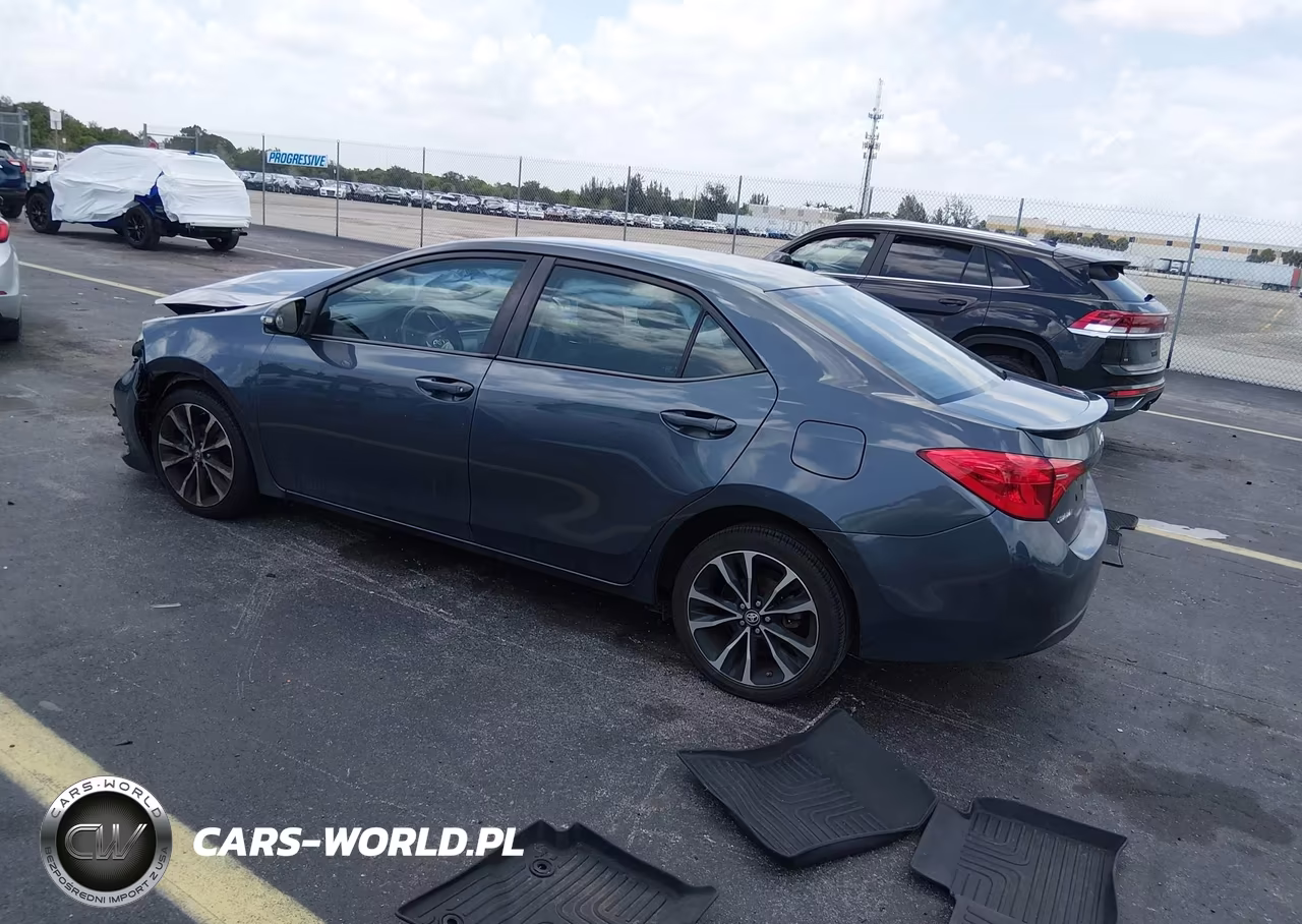 2019 Toyota Corolla Se VIN:2T1BURHE0KC221690 - 3