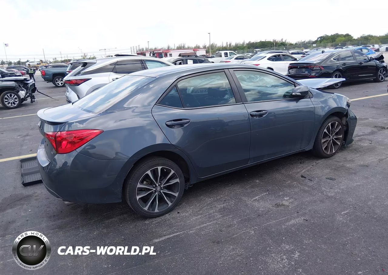 2019 Toyota Corolla Se VIN:2T1BURHE0KC221690 - 4