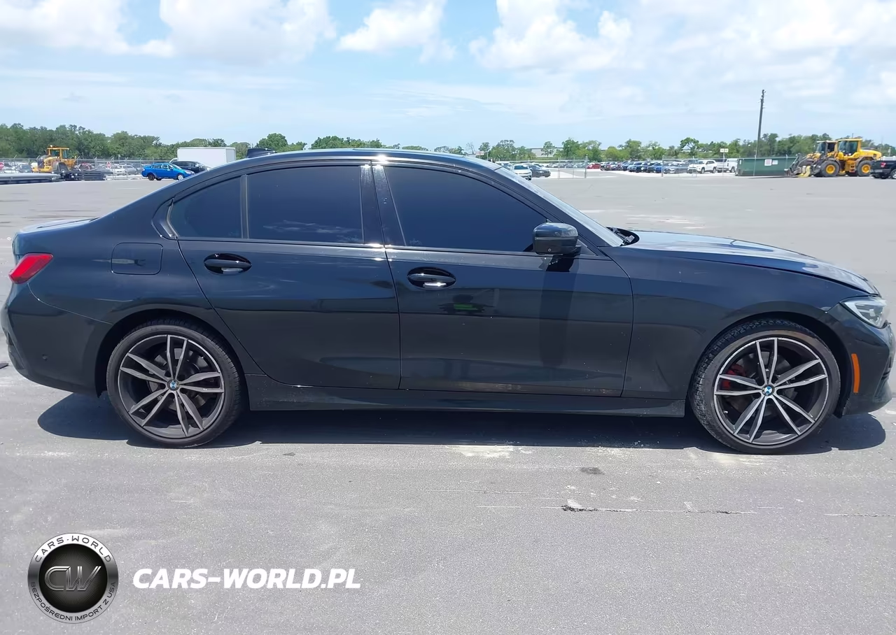 2019 BMW 330I xDrive VIN:WBA5R7C55KAE82621 - 13
