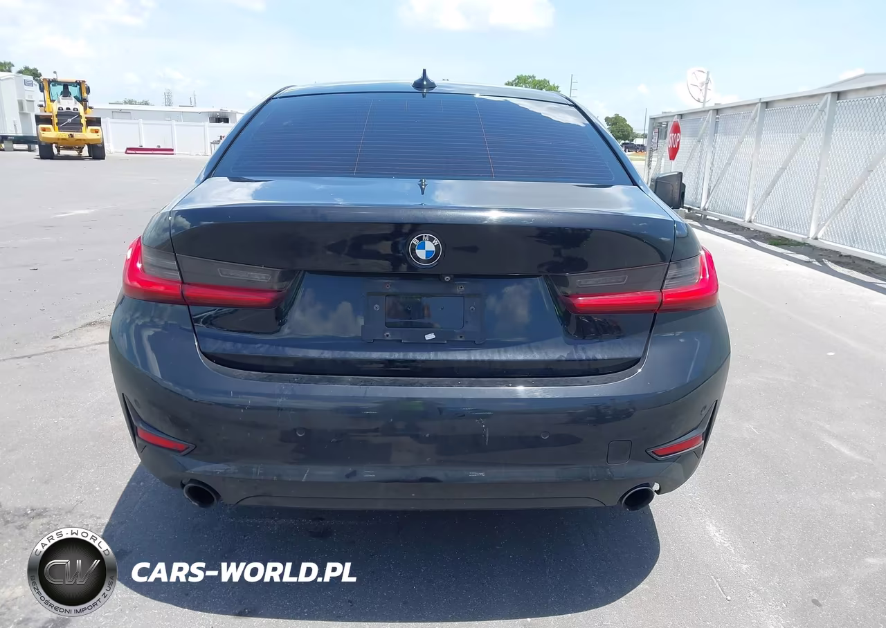 2019 BMW 330I xDrive VIN:WBA5R7C55KAE82621 - 16