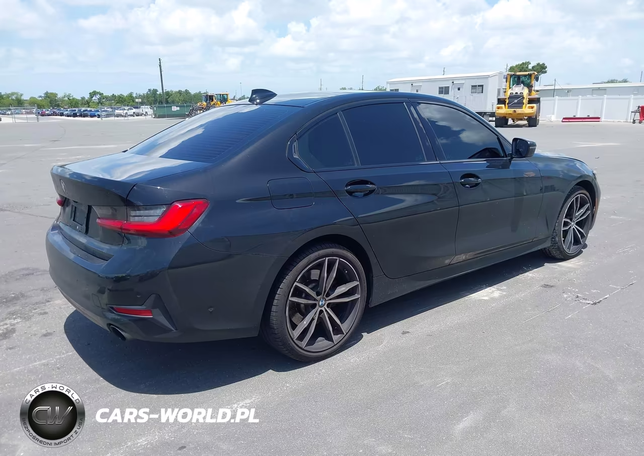 2019 BMW 330I xDrive VIN:WBA5R7C55KAE82621 - 4