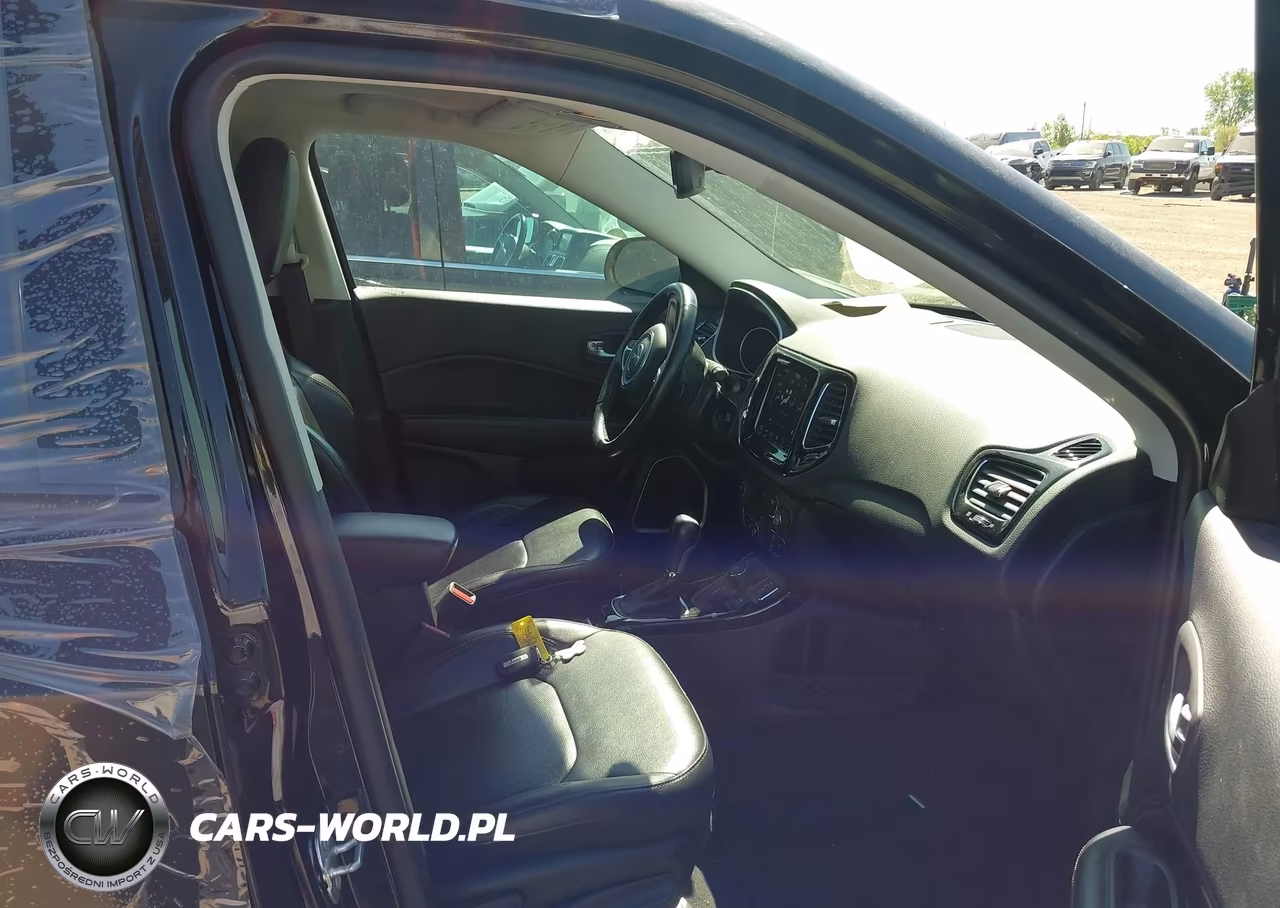 2019 Jeep Compass Limited 4X4 VIN:3C4NJDCB5KT638418 - 5