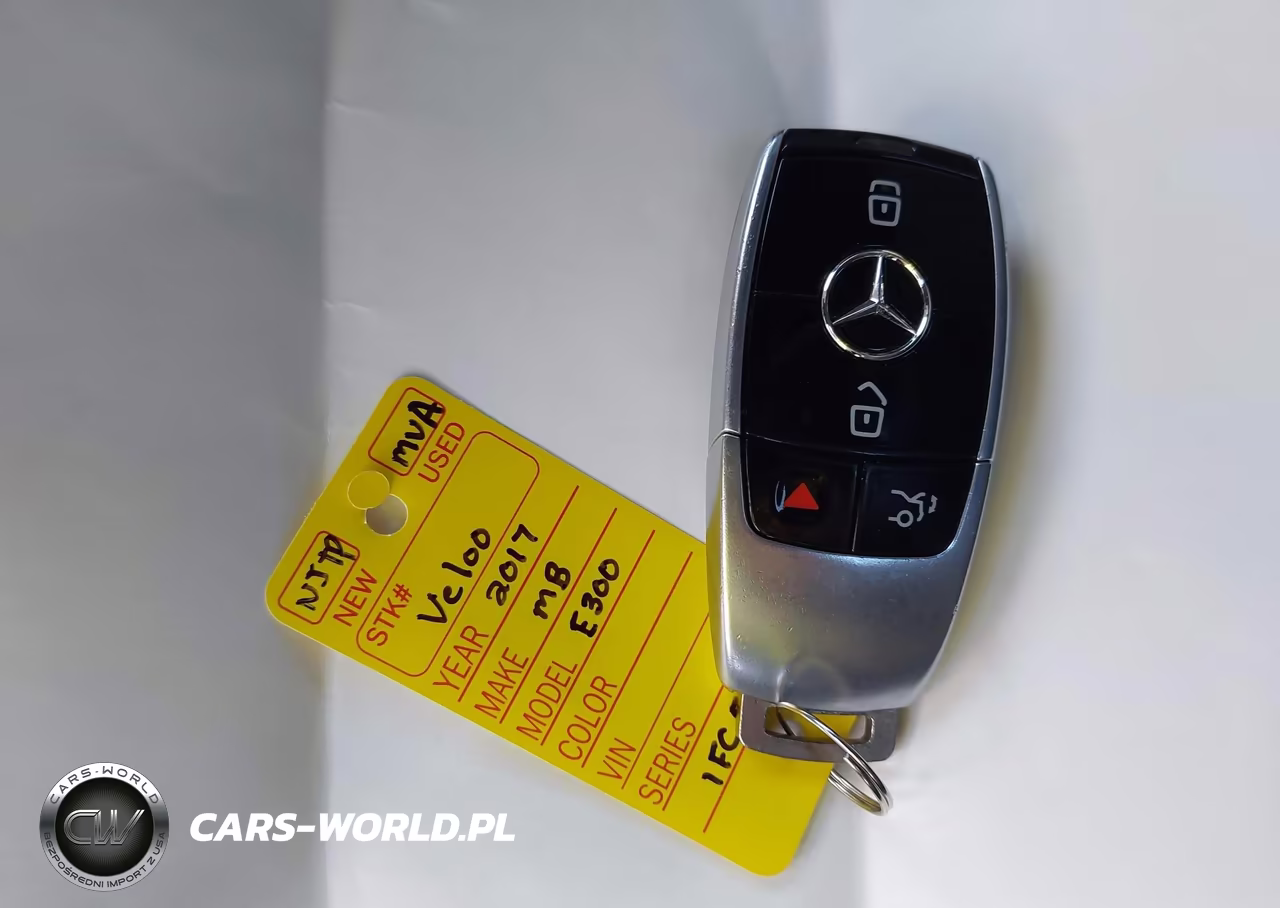 2017 Mercedes-Benz E 300 4Matic VIN:WDDZF4KB7HA031821 - 11