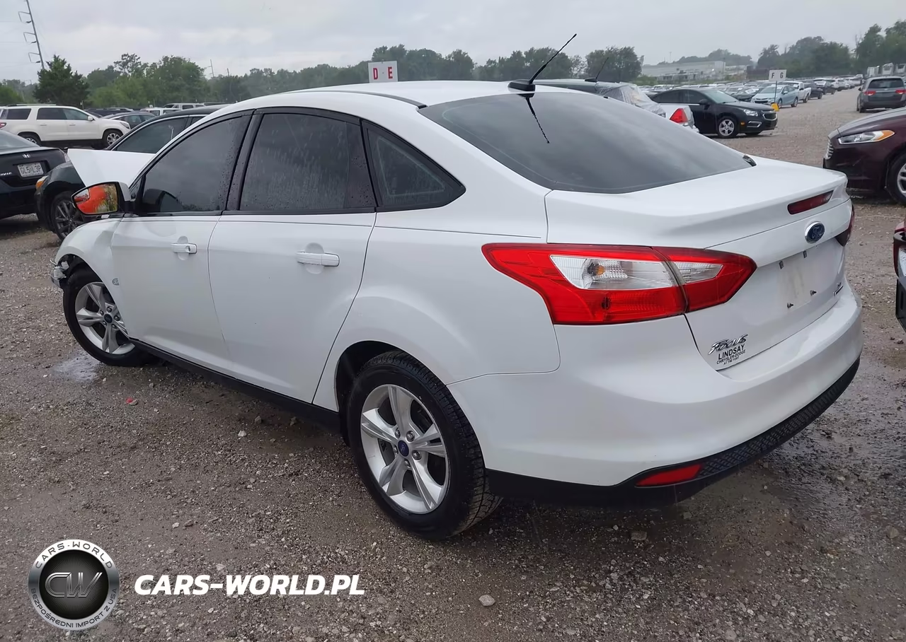 2013 Ford Focus Se VIN:1FADP3F23DL156566 - 3