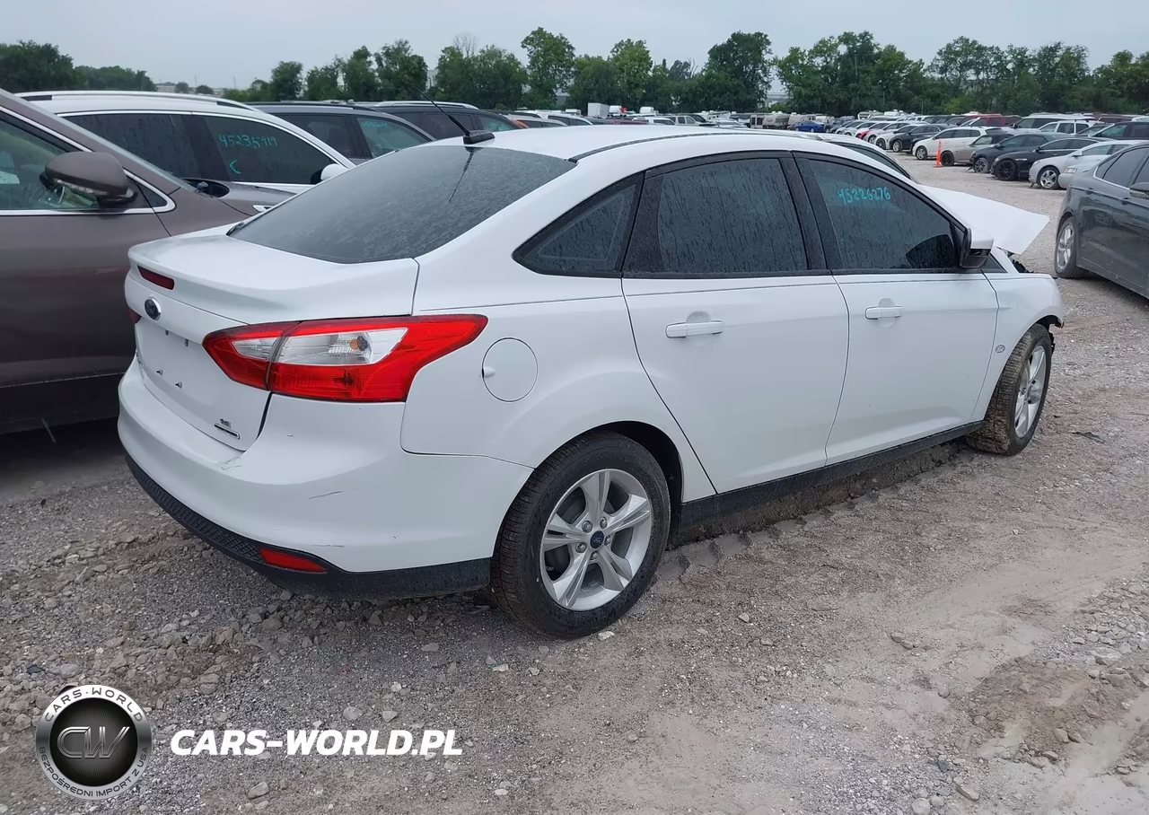 2013 Ford Focus Se VIN:1FADP3F23DL156566 - 4