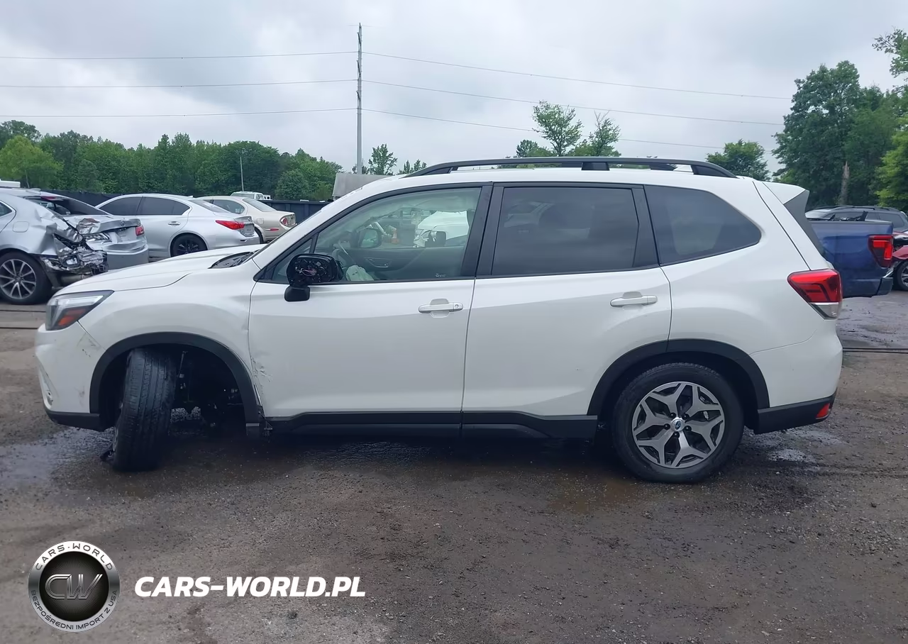 2019 Subaru Forester Premium VIN:JF2SKAGC3KH568421 - 14