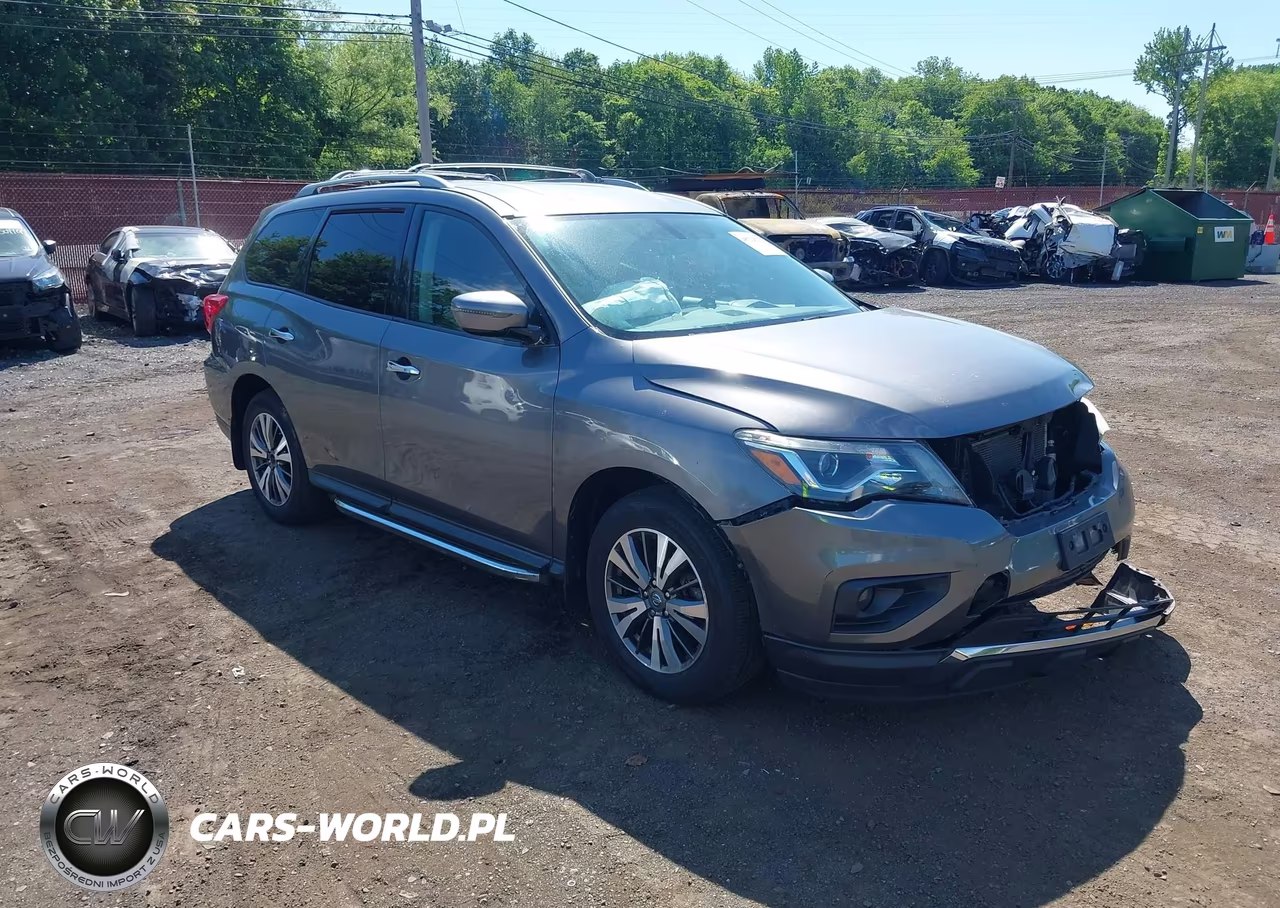 2017 Nissan Pathfinder Sv