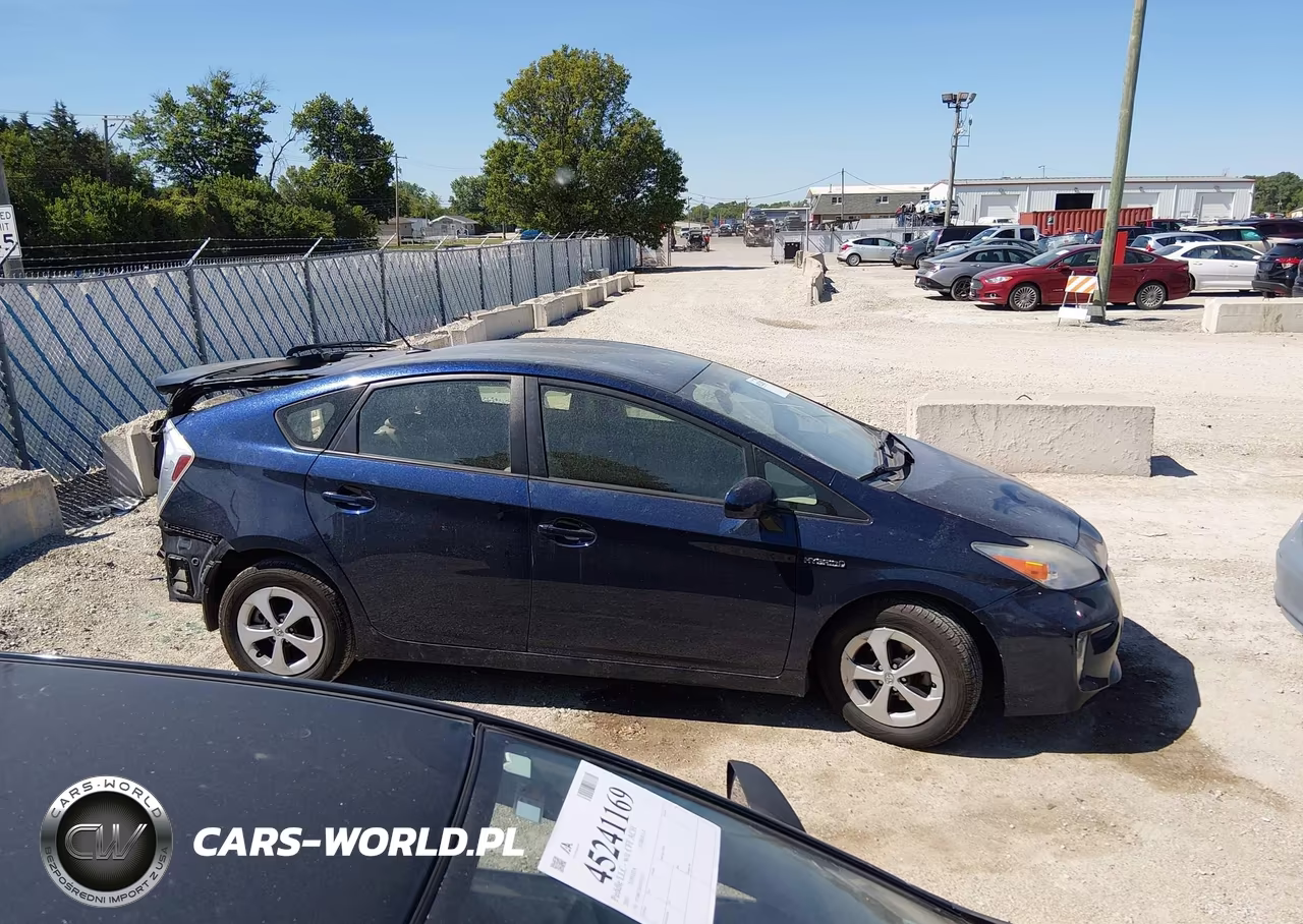 2013 Toyota Prius Four VIN:JTDKN3DU9D1643536 - 14