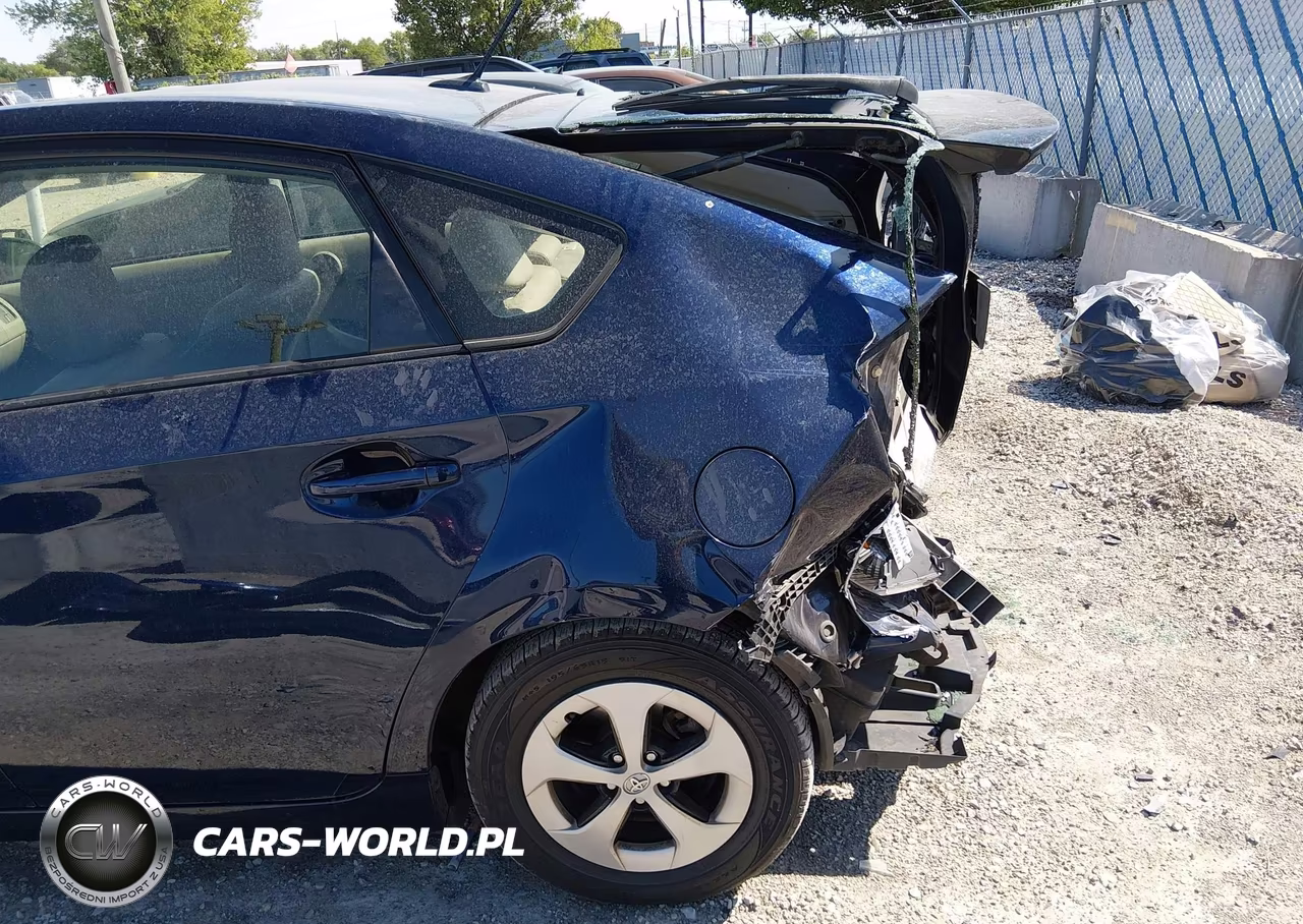 2013 Toyota Prius Four VIN:JTDKN3DU9D1643536 - 6