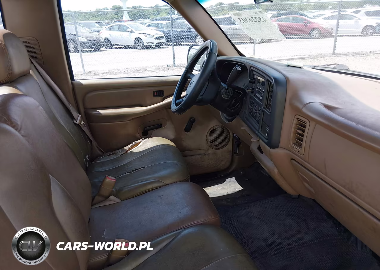 2000 Chevrolet Silverado 1500 VIN:1GCEC14W8YE325642 - 5