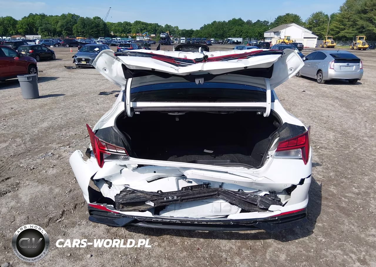 2022 Hyundai Elantra Limited VIN:5NPLP4AG8NH073994 - 17