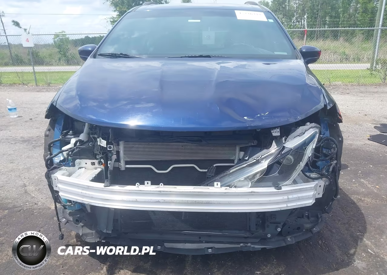 2020 Chrysler Pacifica Touring L VIN:2C4RC1BGXLR122986 - 12
