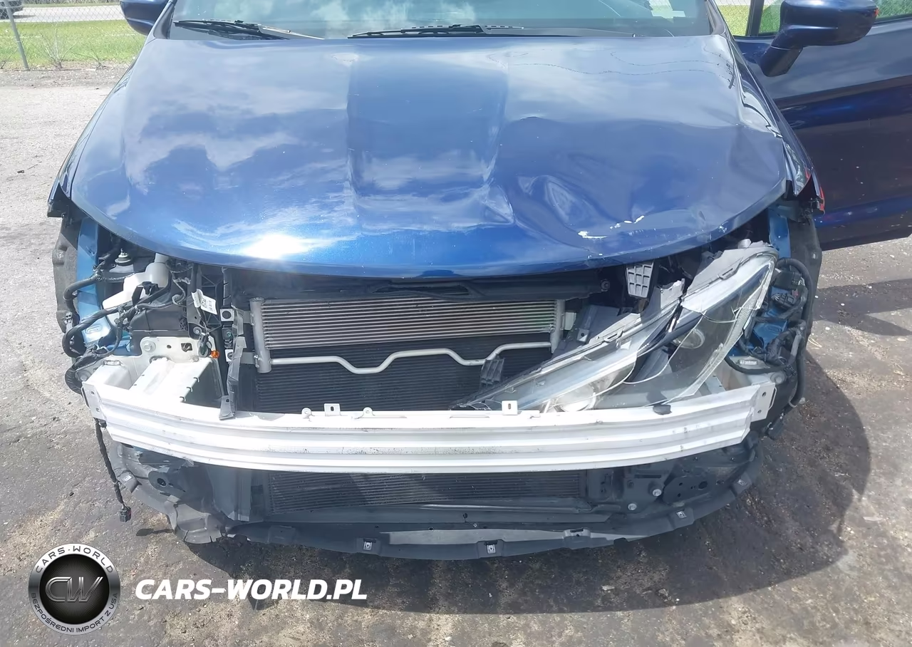 2020 Chrysler Pacifica Touring L VIN:2C4RC1BGXLR122986 - 6