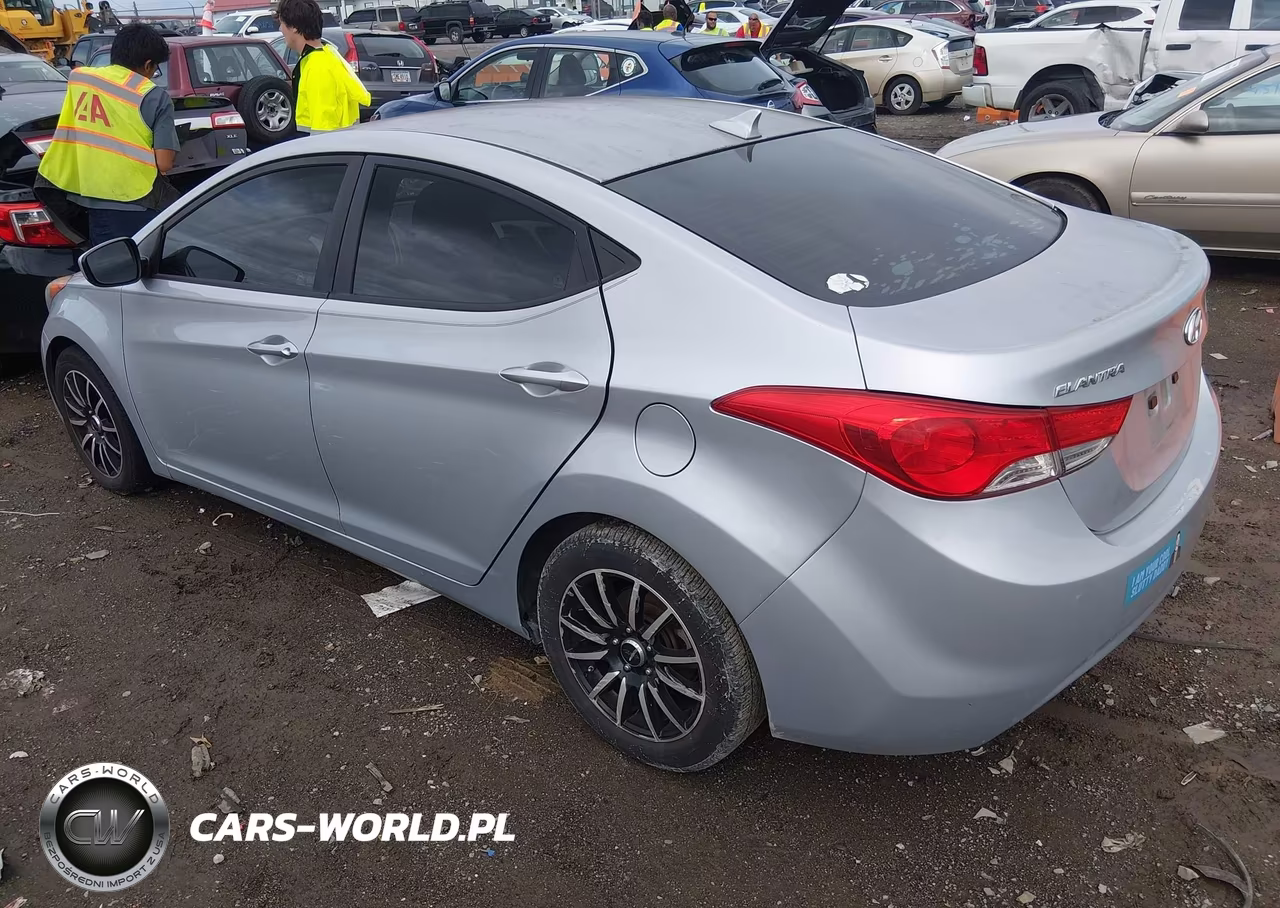 2013 Hyundai Elantra Gls VIN:5NPDH4AE9DH220046 - 3