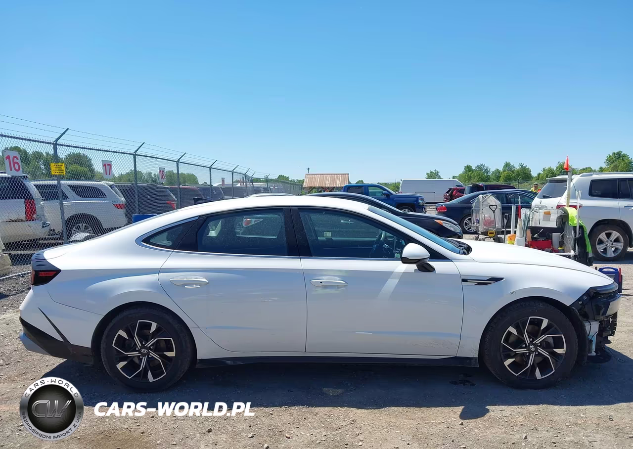 2025 Hyundai Sonata Sel VIN:KMHL64JA6SA434930 - 14
