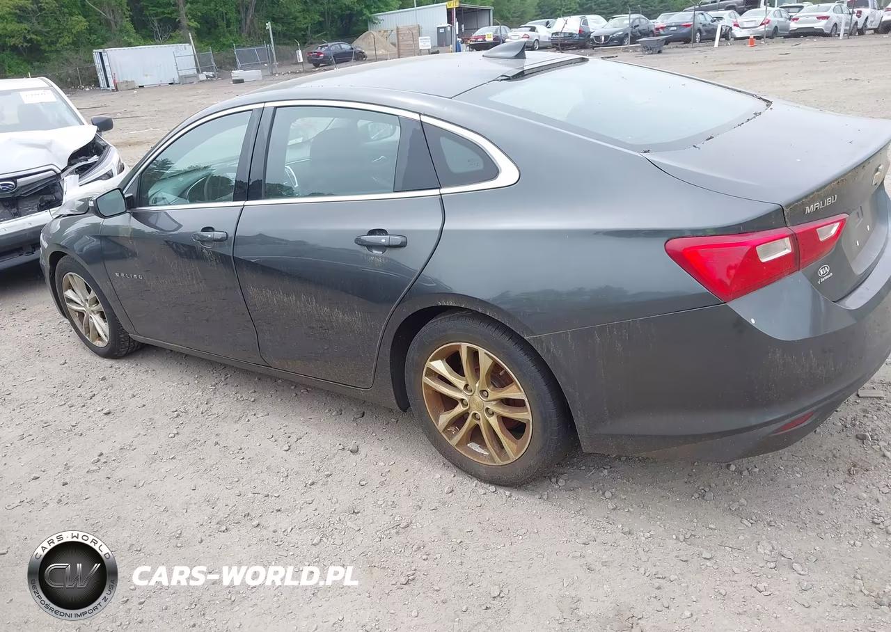 2018 Chevrolet Malibu Lt VIN:1G1ZD5ST1JF124382 - 3