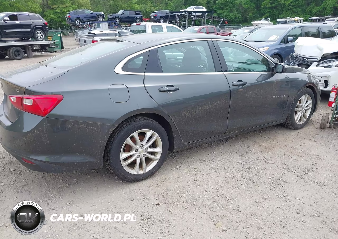 2018 Chevrolet Malibu Lt VIN:1G1ZD5ST1JF124382 - 4