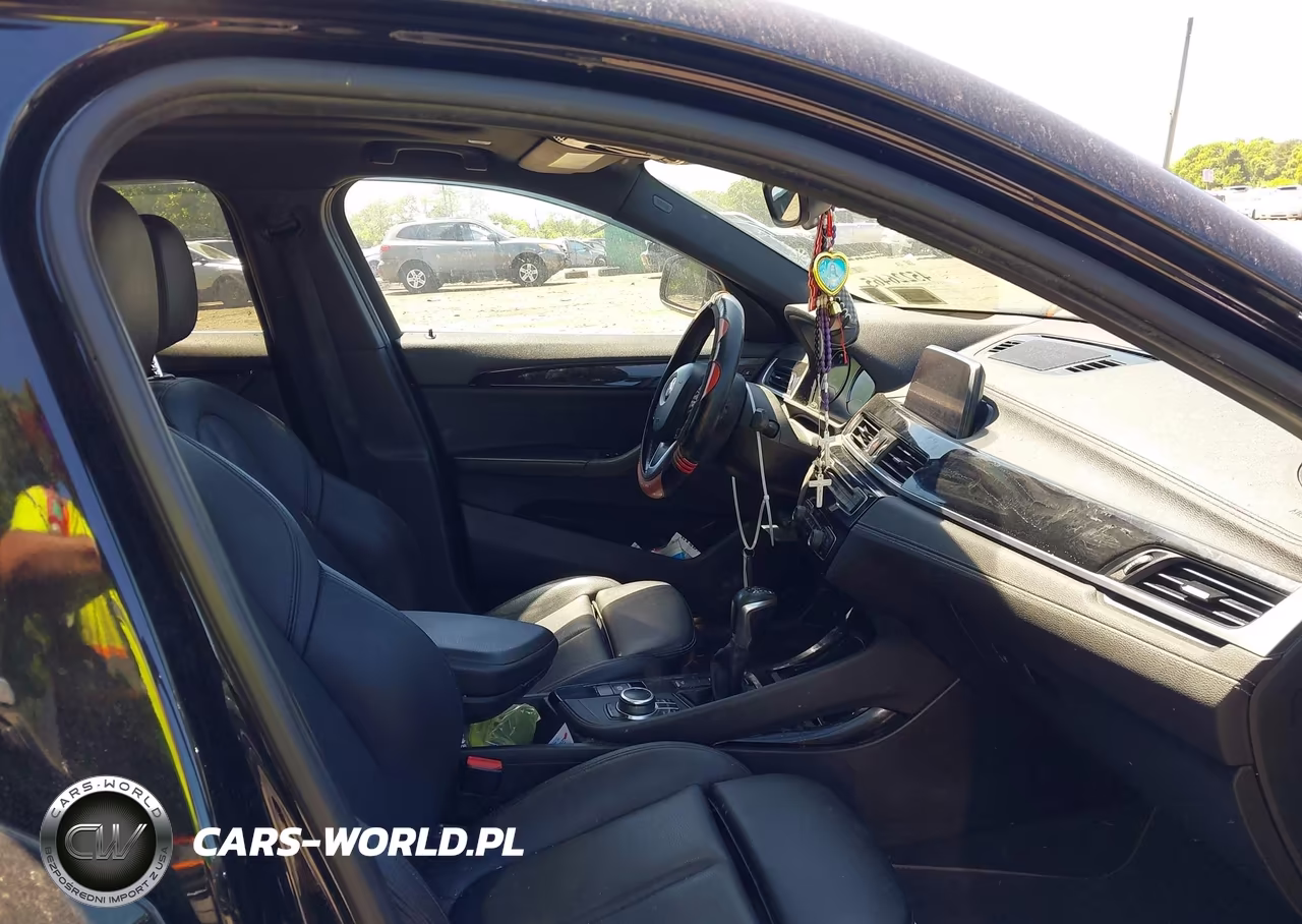 2018 BMW X2 xDrive28I VIN:WBXYJ5C36JEF77063 - 5