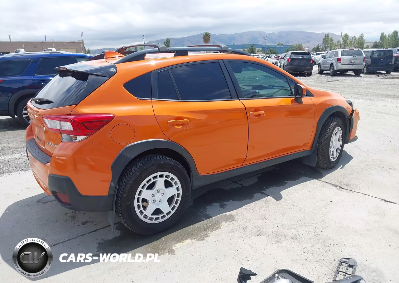2018 Subaru Crosstrek 2.0I Premium VIN:JF2GTADC6J8281998 - 4