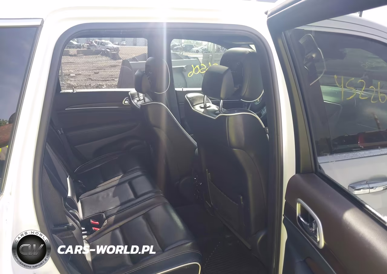 2015 Jeep Grand Cherokee Overland VIN:1C4RJFCG8FC611529 - 8