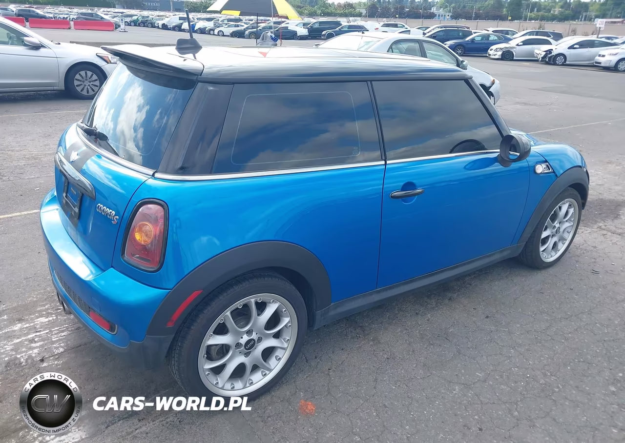 MINI COOPER S VIN:WMWMF73558TV33839 - 4