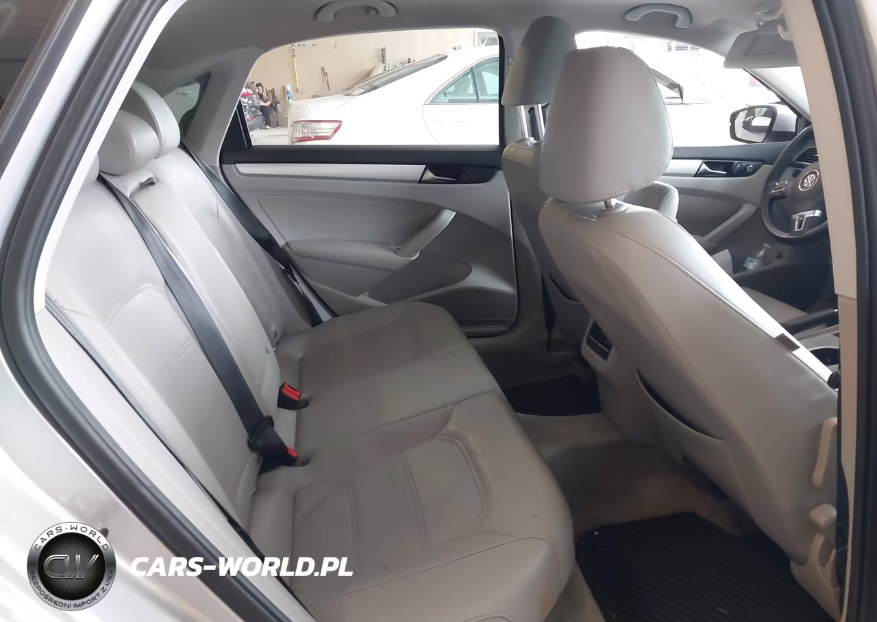 2013 Volkswagen Passat 2.5L Se VIN:1VWBP7A37DC131689 - 8