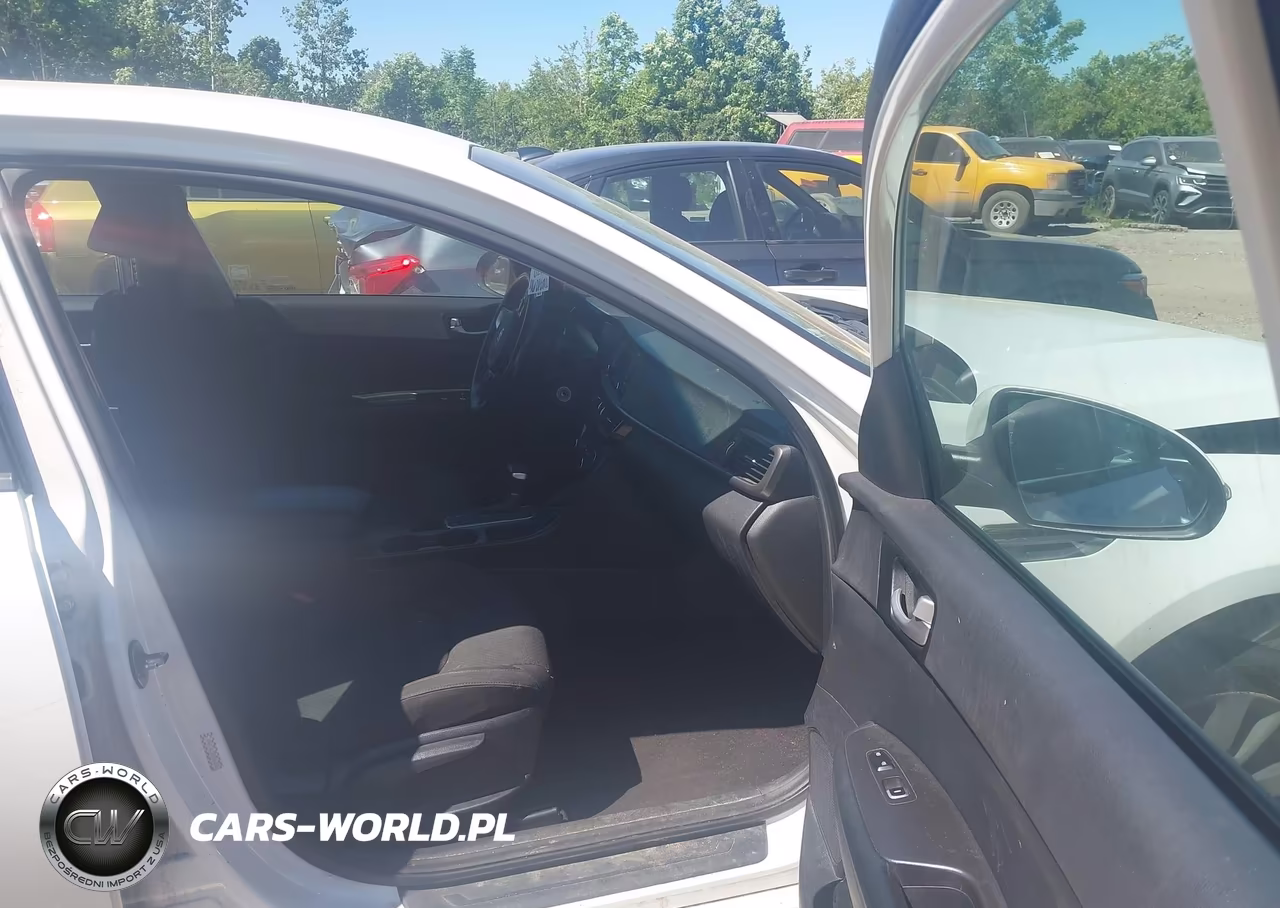 2016 Kia Optima Lx VIN:KNAGT4L32G5106530 - 5