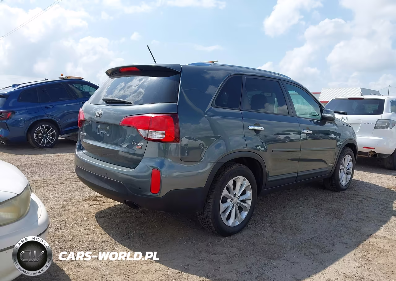 2014 Kia Sorento Ex V6 VIN:5XYKUDA7XEG490626 - 4