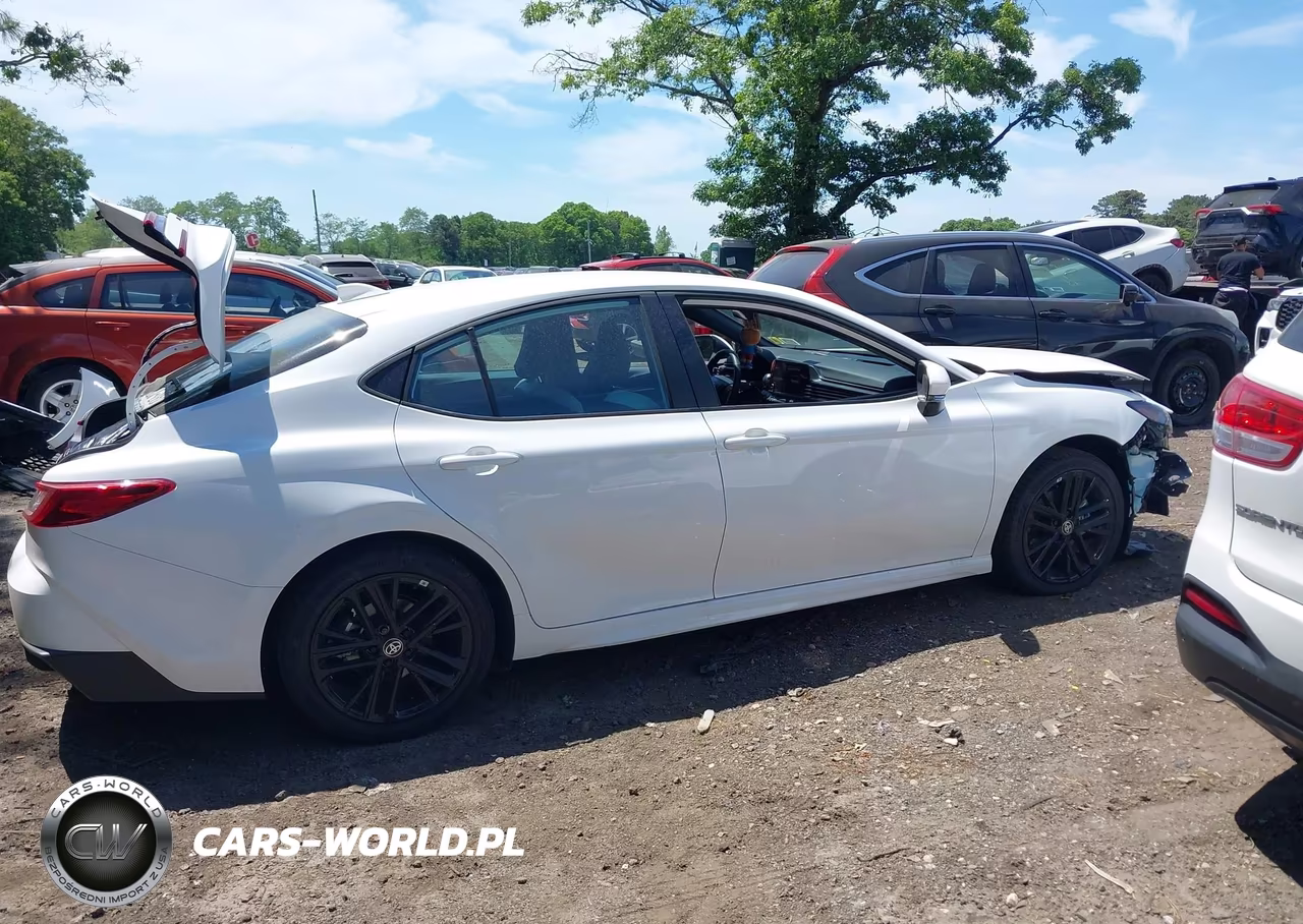 2026 Toyota Camry Se VIN:4T1DBADK1TU554685 - 13