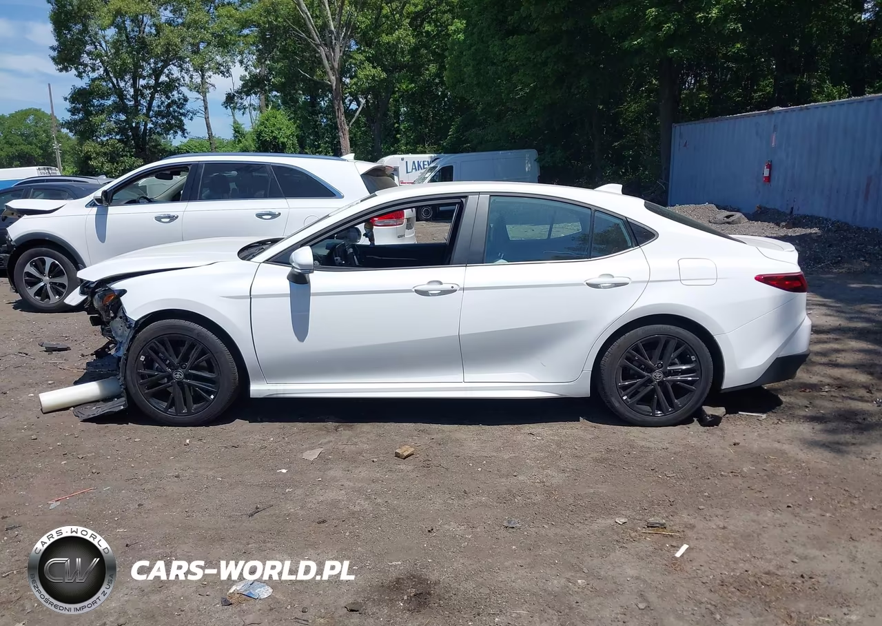 2026 Toyota Camry Se VIN:4T1DBADK1TU554685 - 14