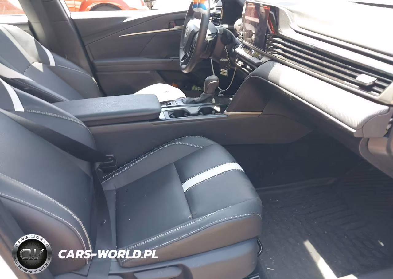 2026 Toyota Camry Se VIN:4T1DBADK1TU554685 - 5